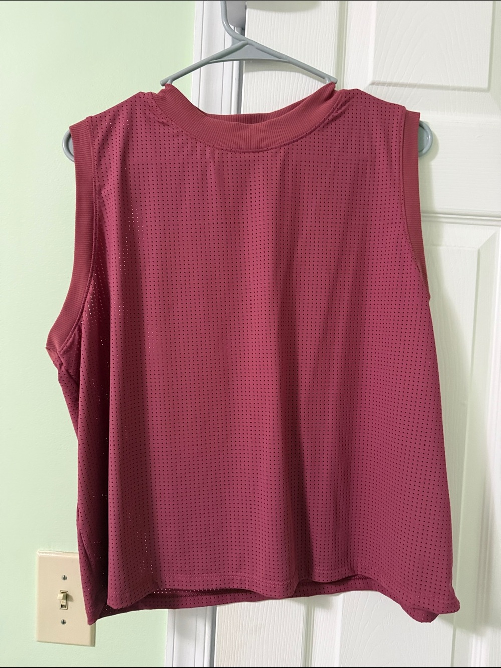 Women's Sleeveless Mesh Tank Top - Dusty Rose